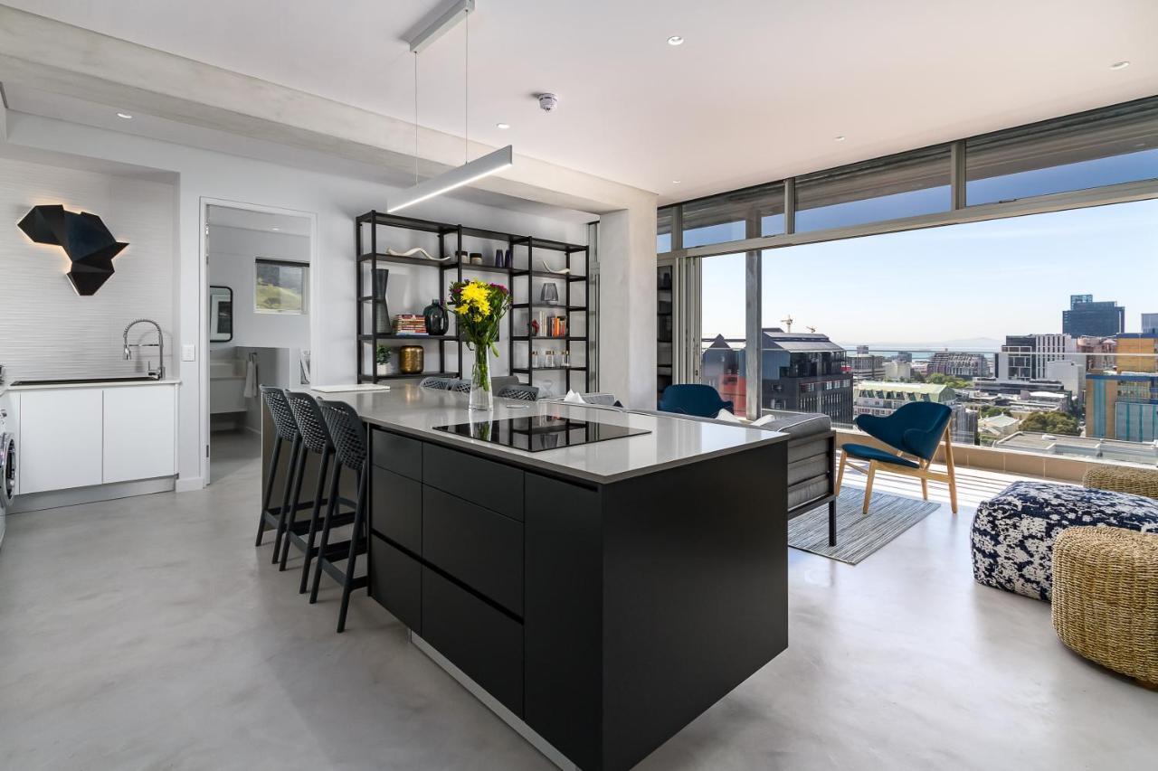 Backup-powered Luxury View Retreat Apartment