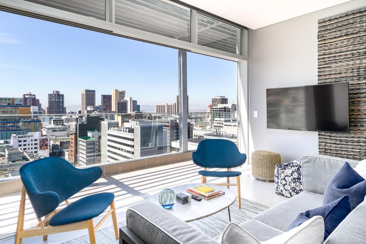 Backup-powered Luxury View Retreat Apartment Cape Town