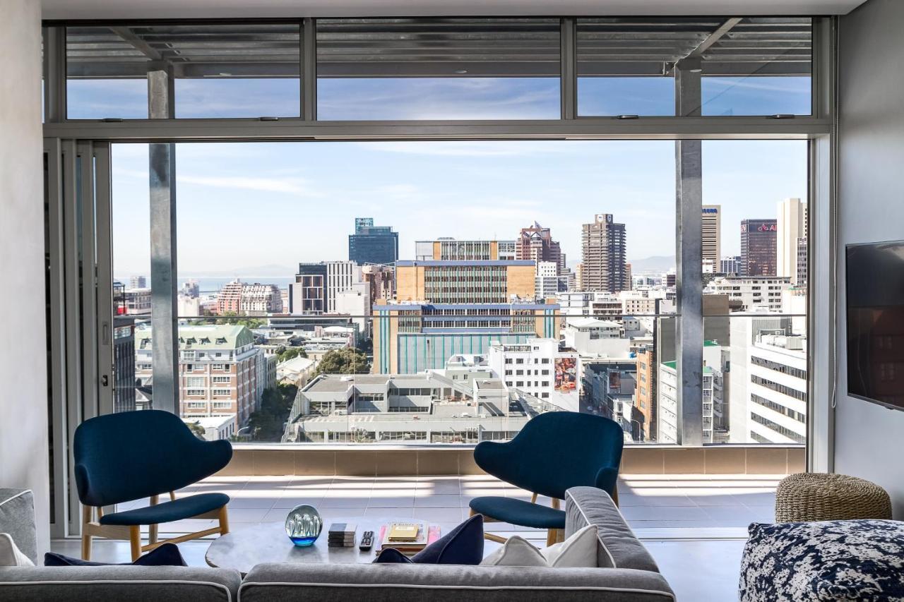 Backup-powered Luxury View Retreat