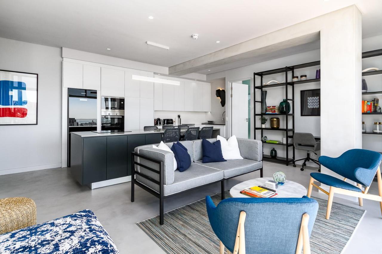 Backup-powered Luxury View Retreat Apartment *