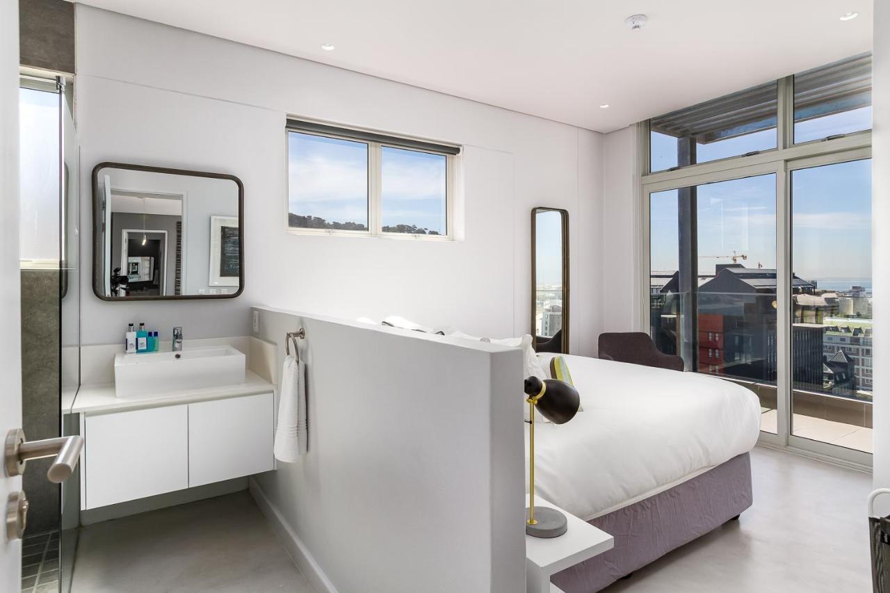 Apartment Backup-powered Luxury View Retreat *