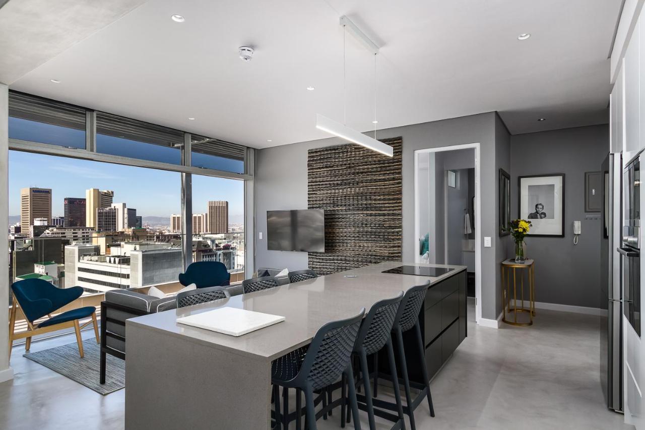Backup-powered Luxury View Retreat Cape Town