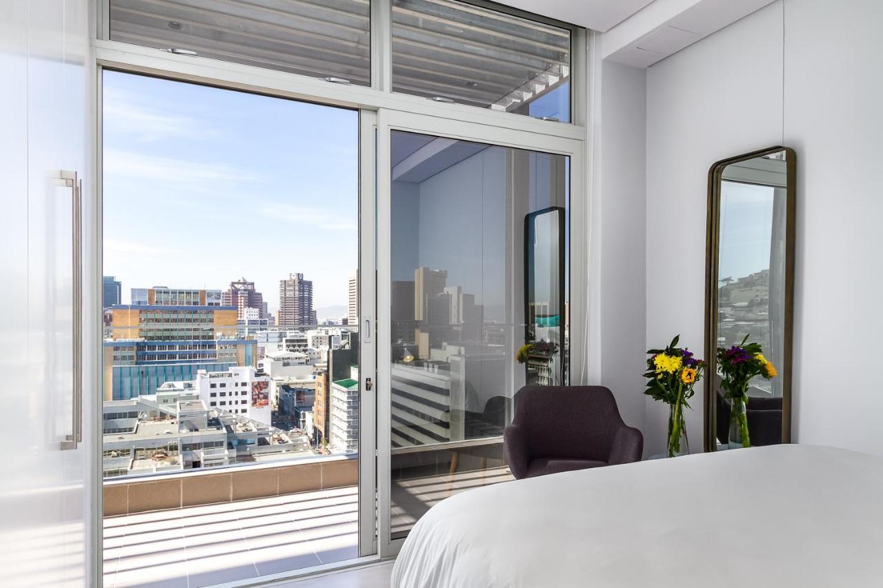 Apartment Backup-powered Luxury View Retreat *