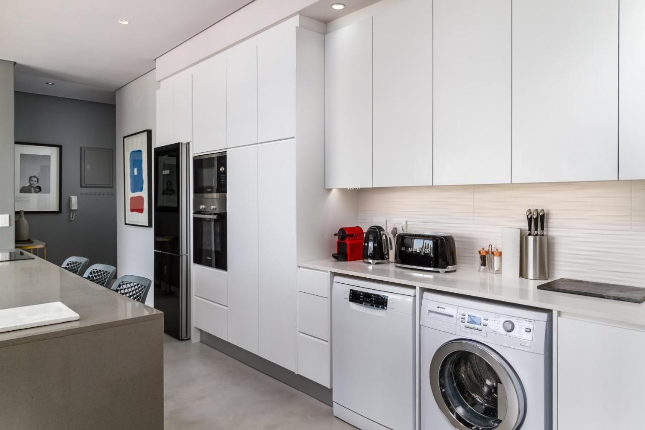 Apartment Backup-powered Luxury View Retreat *